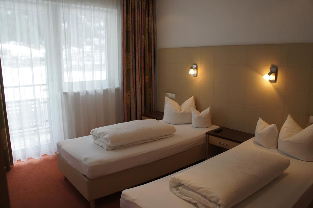 Alpinea Appartements Ischgl Buitenkant foto